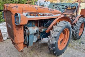 Carraro Tigre con estirpatore e aratro