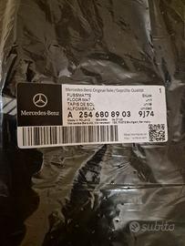 Set completo 4 tappetini in moquette originali AMG