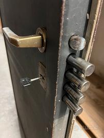 Porta blindata ideale per garage larghezza 80x2 m