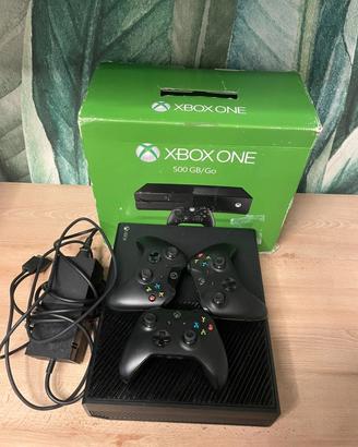 xbox one console 500GB + 3 Gamepad e scatola