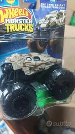 Monster Trucks Batman