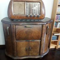 MOBILE BAR CON GRAMMOFONO E RADIO