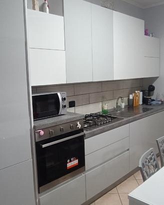 Cucina moderna come NUOVA completa di elettrodomes