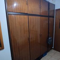 Armadio 5 ante, divisione parte alta e parte bassa