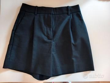 Shorts neri marca Zara