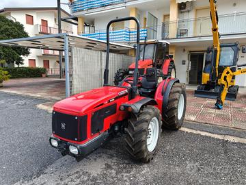 Trattore gommato A. Carraro TF 7400 - Frutteto