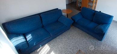 Divani color blu Chateau d'Ax