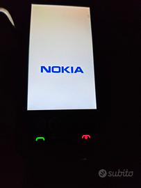 Nokia C6 con tastiera fisica