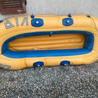 Gommone lago mare canotto