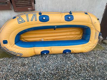 Gommone lago mare canotto