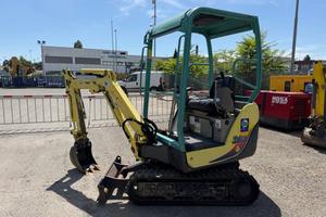 MINIESCAVATORE YANMAR SV15