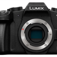 LUMIX DMC-G81 KIT con 2 obiettivi 25mm e 14 mm