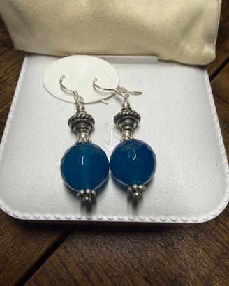 Orecchini con pendente in pietra naturale blu chia