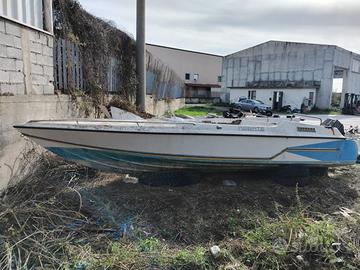 Motoscafo Tullio Abbate 6 metri con motore 2t 40cv