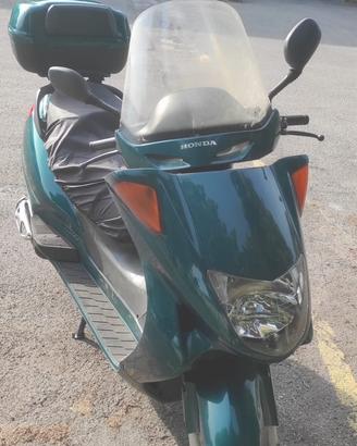 Honda Foresight 250 (Solo 41.00 km!)