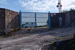 terreno edificabile mt.877 x uso commerciale 