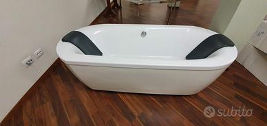 Vasca freestanding centro stanza nuova