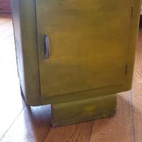 comodino arte povera Toscana 