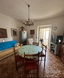 "Appartamento 90 mq con giardino a 5 min. dal mare