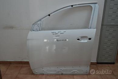 Porta ant. sx. Peugeot 3008. Cod. 9812306480