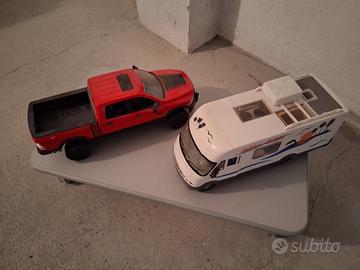 RAM 2500 (Bruder) e camper Hymer (Dickie Toys)