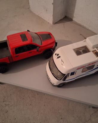 RAM 2500 (Bruder) e camper Hymer (Dickie Toys)