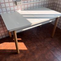 Cucina piu’ elettrodomestici e pensili da cucina