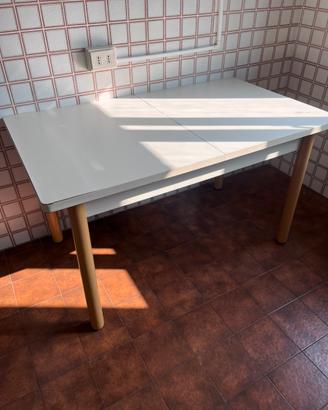 Cucina piu’ elettrodomestici e pensili da cucina