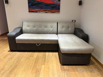 Divano Letto Bicolore in Ecopelle ed alcantara