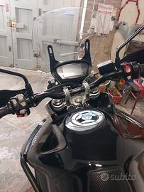 moto triumph 800 xrx