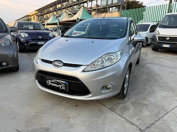 FORD Fiesta 1.4 TDCi 68CV 5 porte Titanium