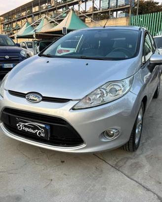 FORD Fiesta 1.4 TDCi 68CV 5 porte Titanium