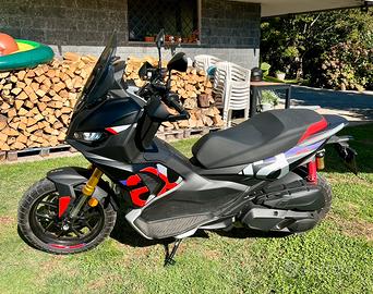 APRILIA SR GT 400 Replica