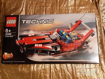 Lego Technic - motoscafo da corsa 42089