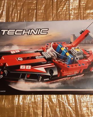 Lego Technic - motoscafo da corsa 42089