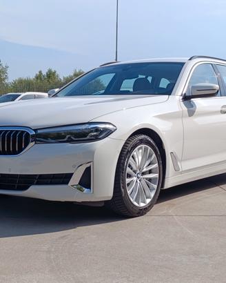 BMW 530 d Touring mhev 48V xdrive Luxury auto