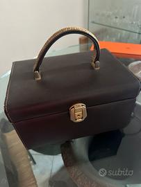 Beauty case vintage in tapiro