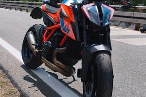KTM Superduke 1290 r