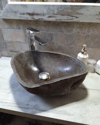 Lavabo in pietra