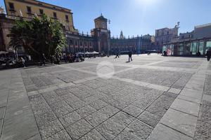 4 LOCALI A NAPOLI