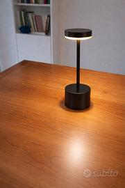Lampada Nera Elegante - Luce Calda