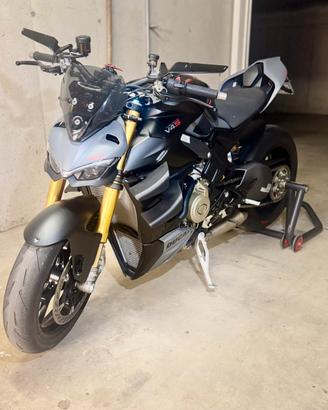 Ducati Streetfighter V4S con garanzia