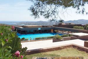 Bilocale Viale Cugnana Verde Olbia