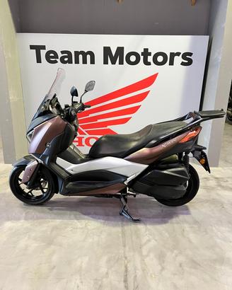 Yamaha X-Max 300