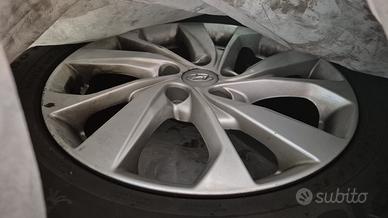 Cerchi in lega Hyundai 16" + gomme da neve