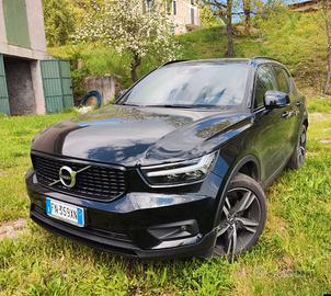 Volvo XC 40 R-design diesel cambio automatico 