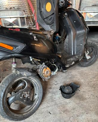 SMEMBRO PIAGGIO NRG MC2 extreme