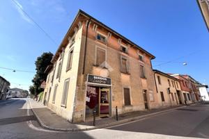 CASA DI CORTE A CASALMORO