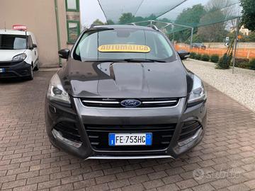 Ford Kuga 2.0 TDCI 150 CV S&S 4WD Powershift Titan