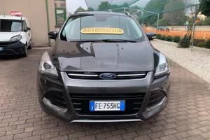 Ford Kuga 2.0 TDCI 150 CV S&S 4WD Powershift Titan